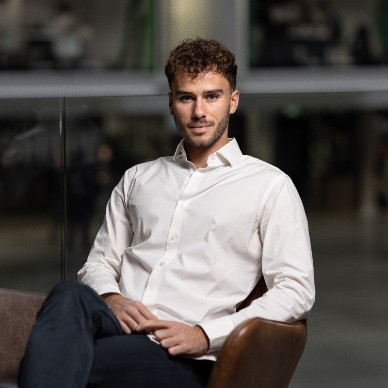 Hugo Wind, Wevest